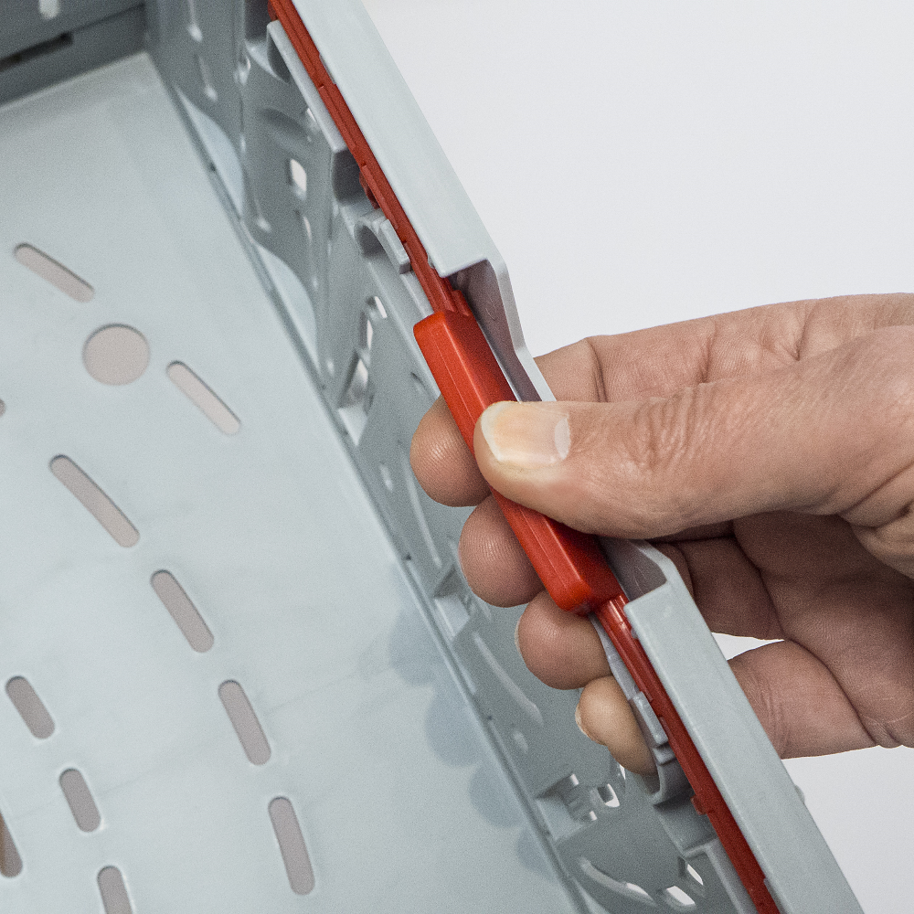 Goplasticboxes.com launches specialist Twistlock box in the UK – available for bulk orders