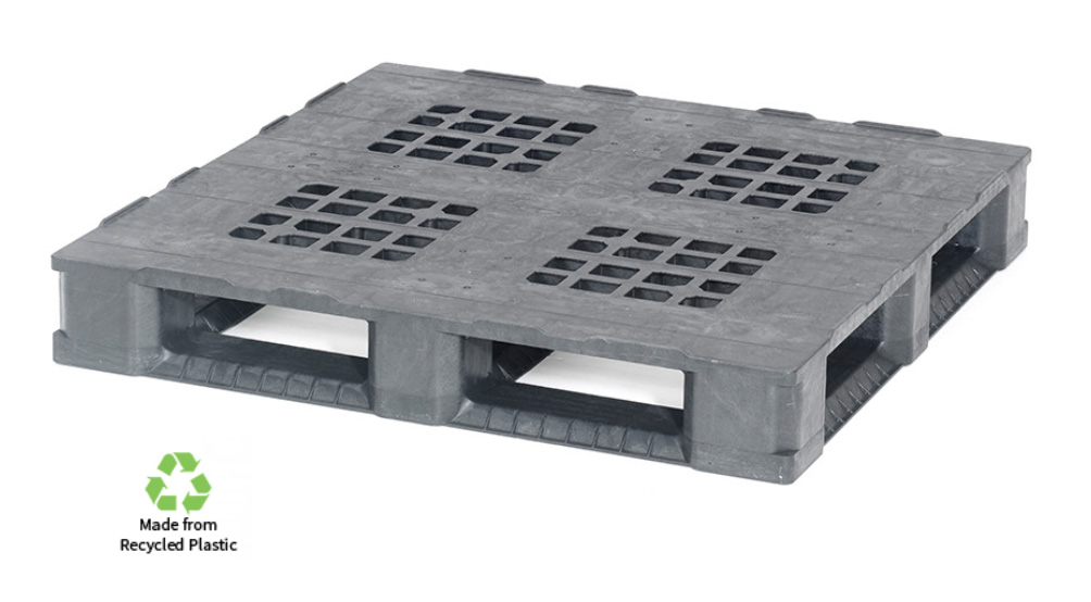 plastic pallets